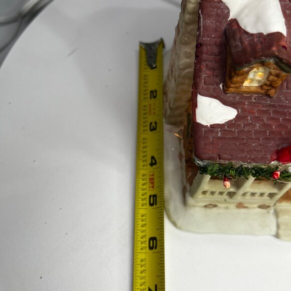 Guest House Lodge Christmas Valley Porcelain Lighted Holiday Village Decoration - Picture 11 of 12